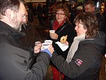 Bratwurst und Glühwein (Foto: Gewerbeverein Hainleite e.V.) Bratwurst und Glühwein (Foto: Gewerbeverein Hainleite e.V.)