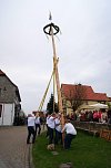 Maibaum in Obergebra gesetzt (Foto: Michael Randel) Maibaum in Obergebra gesetzt (Foto: Michael Randel)