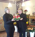 Kränze übergeben (Foto: privat) Kränze übergeben (Foto: privat)