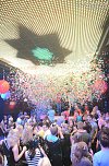 Konfetti-Party im Sax (Foto: Belvedere Media Agentur)