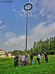 Maibaum gesetzt (Foto: Berti Voigt) Maibaum gesetzt (Foto: Berti Voigt)