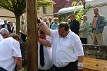Maibaum in Obergebra gesetzt (Foto: Michael Randel) Maibaum in Obergebra gesetzt (Foto: Michael Randel)