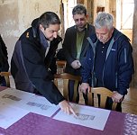 Abgeordneter Dr. Koch in Neustadt (Foto: B. Feyer) Abgeordneter Dr. Koch in Neustadt (Foto: B. Feyer)