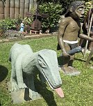 Einzug der Steinzeitmenschen (Foto: Karin Lehmann, Peter Blei)