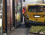 Postauto und Stra&szlig;enbahn stie&szlig;en in Nordhausen-Ost zusammen (Foto: privat)