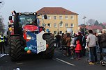 N&auml;rrinnen und Narren zogen durch Sondershausen (2) (Foto: Karl-Heinz Herrmann)
