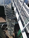 Wendeltreppe zwischen den Fermentern (Foto: nnz)