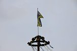 Traditionelles Maibaumsetzen in Obergebra (Foto: Michael Randel)