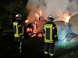 Strohballen brannten (Foto: Feuerwehr Herzberg) Strohballen brannten (Foto: Feuerwehr Herzberg)