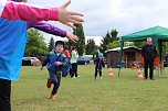 Laufen gegen Leuk&auml;mie - zur Kinderolympiade in Obergebra wurden auch Spenden f&uuml;r den siebenj&auml;hrigen Neo Dominik gesammelt (Foto: Jessica Pieper)