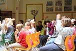 An der Grundschule Niedersachswerfen wurden heute Bienenfreunde ausgezeichnet (Foto: Angelo Glashagel)