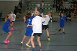 In der Nordhäuser Wiedigsburghalle trafen sich am Sonntag die im Schulprojekt Kinder von der Straße – Kommt wir spielen Handball aktiven Mädchen und Jungen der 3. und 4. Grundschulklassen zum ersten Miniturnier im neuen Trainingsjahr. (Foto: Uwe Tittel) In der Nordhäuser Wiedigsburghalle trafen sich am Sonntag die im Schulprojekt Kinder von der Straße – Kommt wir spielen Handball aktiven Mädchen und Jungen der 3. und 4. Grundschulklassen zum ersten Miniturnier im neuen Trainingsjahr. (Foto: Uwe Tittel)