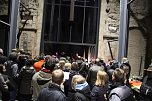 Geburtagsparty mit Rock und Dudelsack - vor der Frauenbergkirche wurde gestern für einen guten Zweck gefeiert (Foto: Angelo Glashagel) Geburtagsparty mit Rock und Dudelsack - vor der Frauenbergkirche wurde gestern für einen guten Zweck gefeiert (Foto: Angelo Glashagel)