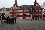 Vor dem Rathaus in Arnstadt. (Foto: Kurt Frank) Vor dem Rathaus in Arnstadt. (Foto: Kurt Frank)