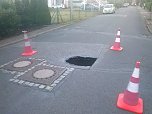 Erdloch in der Liudolfingerstra&szlig;e (Foto: Angelo Glashagel)