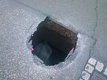 Erdloch in der Liudolfingerstra&szlig;e (Foto: Angelo Glashagel)
