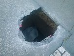 Erdloch in der Liudolfingerstra&szlig;e (Foto: Angelo Glashagel)
