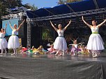 Ballettmärchen zum Theaterfest - die Eleven des Tanzstudio Radeva zeigten ihr Können (Foto: Dimitar Radev) Ballettmärchen zum Theaterfest - die Eleven des Tanzstudio Radeva zeigten ihr Können (Foto: Dimitar Radev)