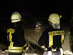 Auf's Glatteis gef&uuml;hrt - Feuerwehr Neustadt probte den Ernstfall (Foto: C. Burkert)