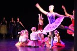 Tanzstudio Radeva beim Theaterfest (Foto: Cornelia Wilhelm) Tanzstudio Radeva beim Theaterfest (Foto: Cornelia Wilhelm)