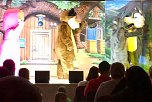"Mascha und der Bär" in Sundhausen (Foto: Karsten Thorhauer) "Mascha und der Bär" in Sundhausen (Foto: Karsten Thorhauer)