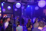 Party im Jugendclubhaus (Foto: Belvedere Media Agentur)