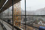 Baustelle Humboldt-Gymnasium: Blick vom "Anbau" auf das "neue alte" Geb&auml;ude (Foto: nnz)