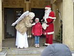 Hinter dem 24. Fenstertürchen verbarg sich heute morgen der Weihnachtsmann höchstpersönlich (Foto: Theater Nordhausen/Loh-Orchester Sondershausen GmbH) Hinter dem 24. Fenstertürchen verbarg sich heute morgen der Weihnachtsmann höchstpersönlich (Foto: Theater Nordhausen/Loh-Orchester Sondershausen GmbH)