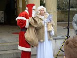 Hinter dem 24. Fenstertürchen verbarg sich heute morgen der Weihnachtsmann höchstpersönlich (Foto: Theater Nordhausen/Loh-Orchester Sondershausen GmbH) Hinter dem 24. Fenstertürchen verbarg sich heute morgen der Weihnachtsmann höchstpersönlich (Foto: Theater Nordhausen/Loh-Orchester Sondershausen GmbH)