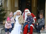 Hinter dem 24. Fenstertürchen verbarg sich heute morgen der Weihnachtsmann höchstpersönlich (Foto: Theater Nordhausen/Loh-Orchester Sondershausen GmbH) Hinter dem 24. Fenstertürchen verbarg sich heute morgen der Weihnachtsmann höchstpersönlich (Foto: Theater Nordhausen/Loh-Orchester Sondershausen GmbH)