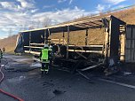 Lkw auf der A38 ausgebrannt (Foto: S. Dietzel) Lkw auf der A38 ausgebrannt (Foto: S. Dietzel)