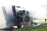Ein Strohfeuer auf der Landstraße (Foto: S.Dietzel) Ein Strohfeuer auf der Landstraße (Foto: S.Dietzel)