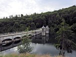 An der Neustädter Staumauer (Foto: P.Blei) An der Neustädter Staumauer (Foto: P.Blei)