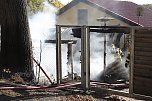 Nebengeb&auml;ude brannte (Foto: S. Dietzel)