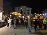Zwei Kundgebungen am Weihnachtsmarkt (Foto: oas)