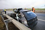 Mehrere Schutzengel an Bord gehabt - Unfall auf der A38 (Foto: S. Dietzel) Mehrere Schutzengel an Bord gehabt - Unfall auf der A38 (Foto: S. Dietzel)
