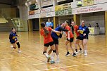 Die Handballdamen der NSV B-Jugend schaffen es aus dem Stand auf Platz 5 (Foto: Uwe Tittel)