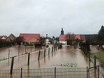 Hochwasserlage in Windehausen weiter angespannt (Foto: Pressestelle Landratsamt) Hochwasserlage in Windehausen weiter angespannt (Foto: Pressestelle Landratsamt)
