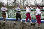 Traditionelles Anbaden im Neustädter Freibad bei fünf Grad Wassertemperatur (Foto: S.Teztel) Traditionelles Anbaden im Neustädter Freibad bei fünf Grad Wassertemperatur (Foto: S.Teztel)