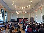 Das "White Horse Theatre" war wieder am Humboldt-Gymnasium zu Gast (Foto: Christoph Keil) Das "White Horse Theatre" war wieder am Humboldt-Gymnasium zu Gast (Foto: Christoph Keil)