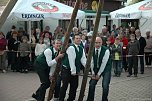 Maibaum gesetzt (Foto: F. Jeschke) Maibaum gesetzt (Foto: F. Jeschke)