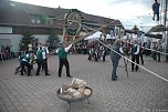 Maibaum gesetzt (Foto: F. Jeschke) Maibaum gesetzt (Foto: F. Jeschke)