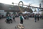 Maibaum gesetzt (Foto: F. Jeschke) Maibaum gesetzt (Foto: F. Jeschke)