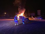 In Nordhausen mussten in der Nacht brennende Fahrzeuge gel&ouml;scht werden (Foto: S. Dietzel)