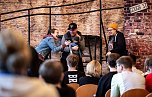 Das "White Horse Theatre" war wieder zu Gast am Humboldt Gymnasium (Foto: Christoph Keil) Das "White Horse Theatre" war wieder zu Gast am Humboldt Gymnasium (Foto: Christoph Keil)