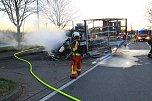 LKW brannte auf der Autobahn-Rastst&auml;tte (Foto: S.Dietzel / Feuerwehr)