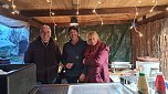 Es gab Glühwein und Bratwurst vom Grill (Foto: Cornelia Wilhelm ) Es gab Glühwein und Bratwurst vom Grill (Foto: Cornelia Wilhelm )