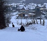 Schlittenfahrende Kinder (Foto: ssc) Schlittenfahrende Kinder (Foto: ssc)