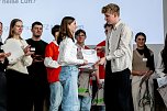 Die Teams des Humboldt-Gymnasiums beim diesj&auml;hrigen Regionalentscheid f&uuml;r "Jugend forscht" (Foto: Humboldt-Gymnasium)
