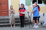 Fans und Cheftrainer des Th&uuml;ringer HC Herbert M&uuml;ller verabschieden neun Spitzenhandballerinnen in Bad Langensalza (Foto: Eva Maria Wiegand)